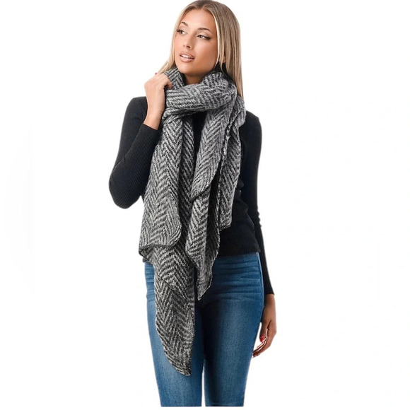 Marcus Adler The Lucia Large Scarf Wrap Black and White Herringbone NWT - Picture 2 of 11